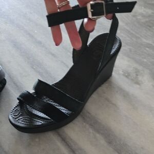 CROCS Black Wedge Sandals